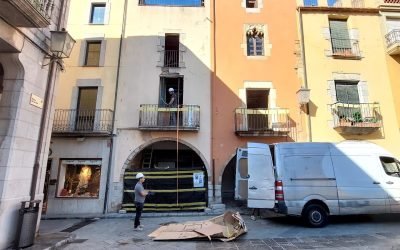 Operaris treballant a Can Castells